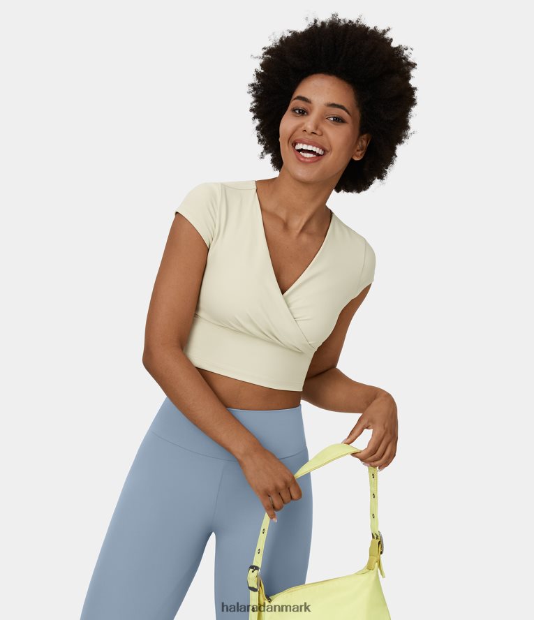 aktivt tøj dk Halara Kvinder v-hals pliseret cropped yoga-sportstop kokosmælk TH606J1899