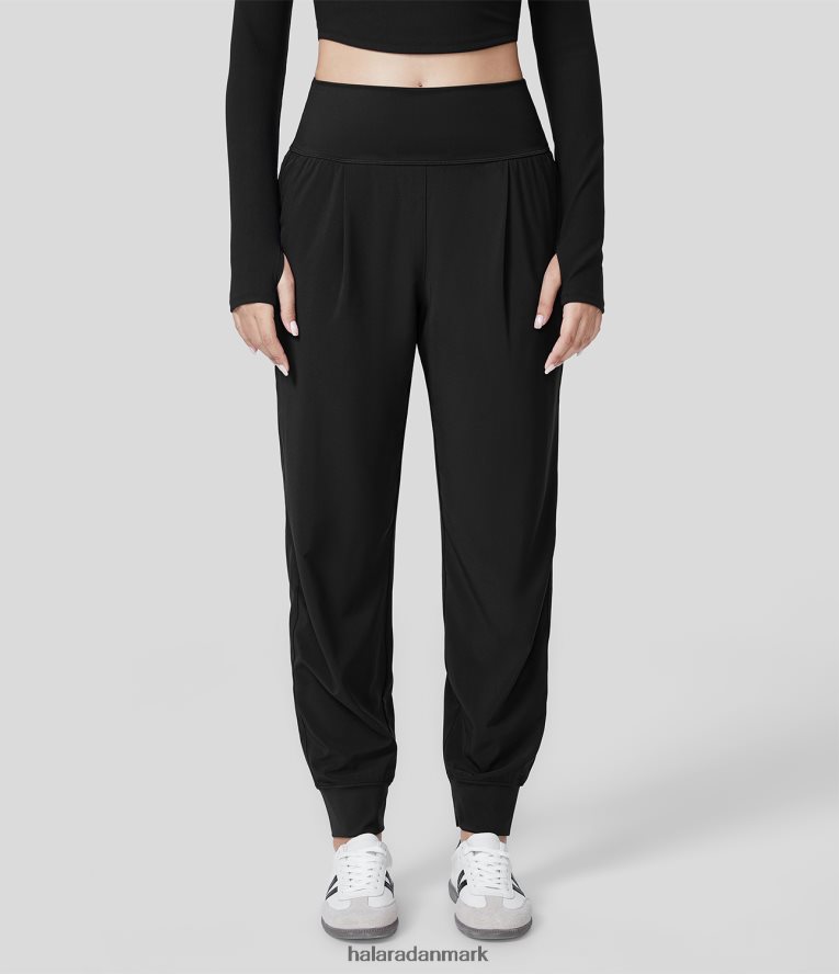 tøj dk Halara Kvinder Breezeful højtaljet pletsidelomme hurtigtørrende afslappede joggere sort TH606J35